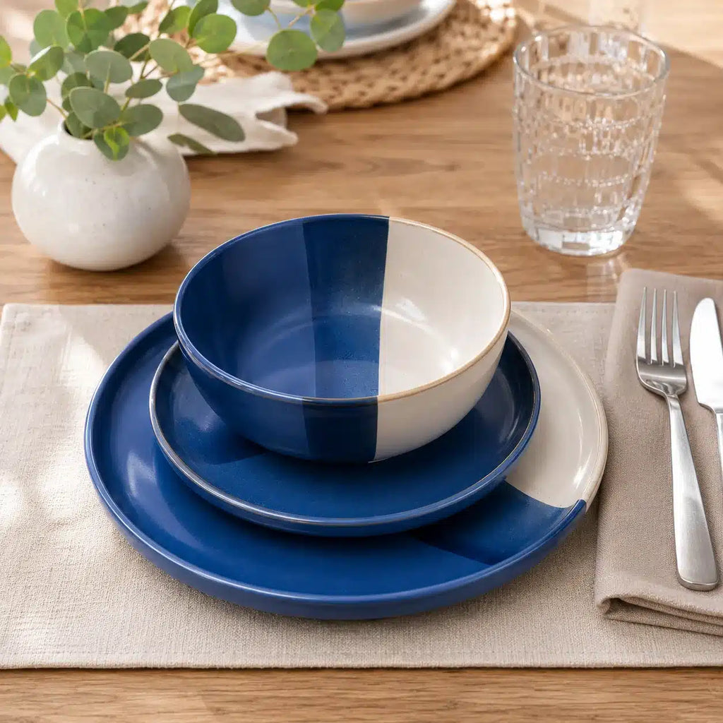 Set de platos modernos en color azul